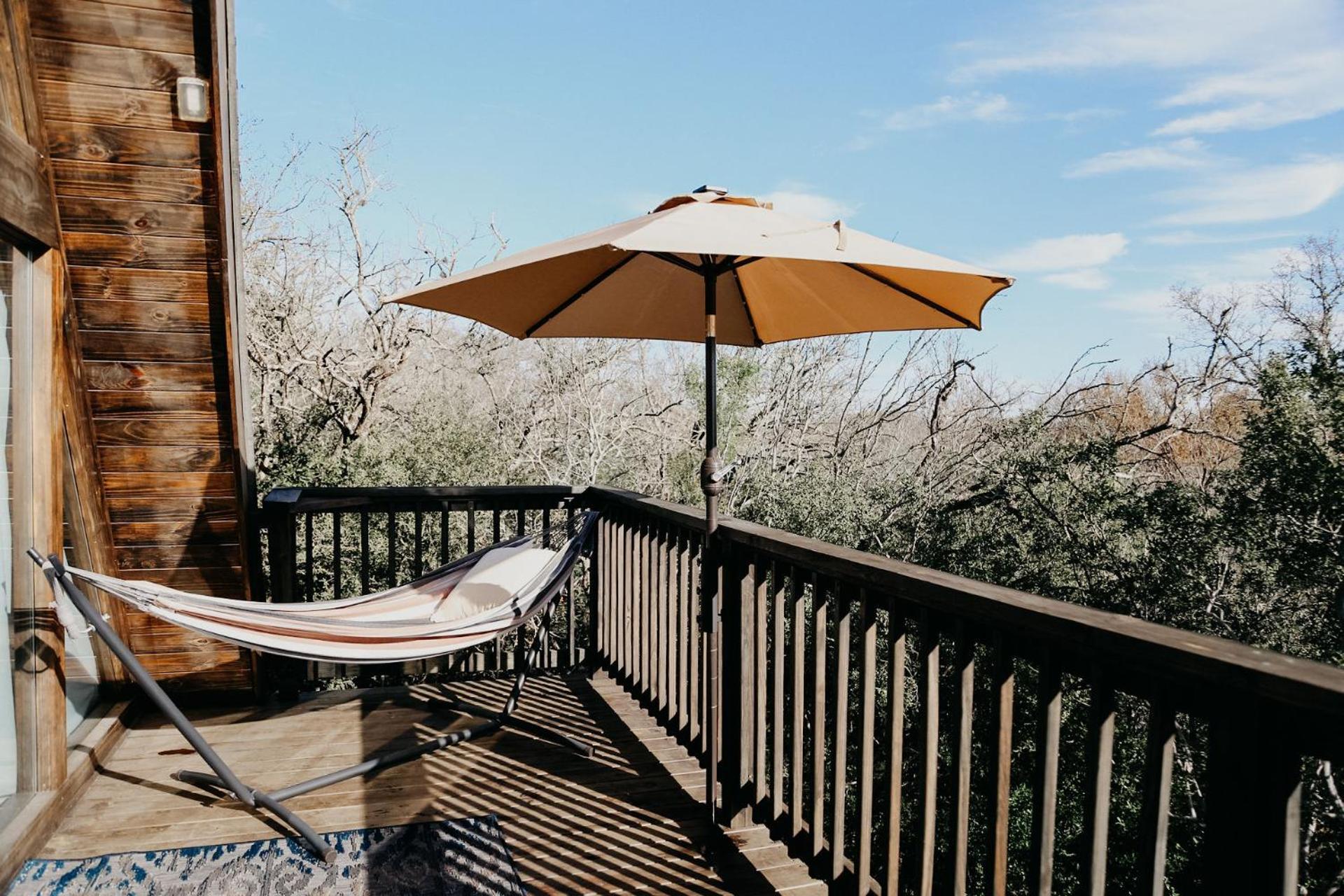 The Maverick: A-Frame W/ Hammock And Tree Top View นิวบราวน์เฟลส์ ภายนอก รูปภาพ